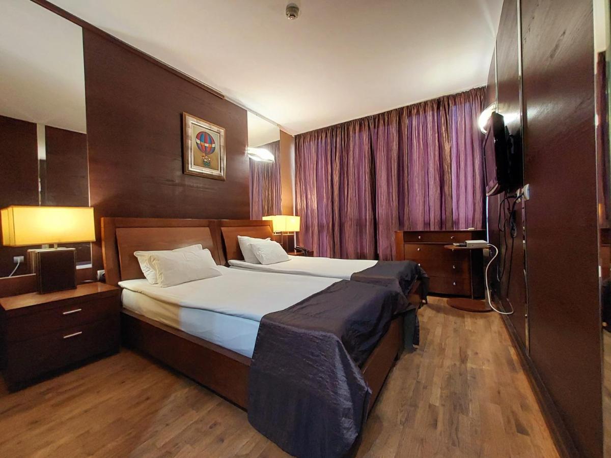 Hotel City Pleven Exterior photo