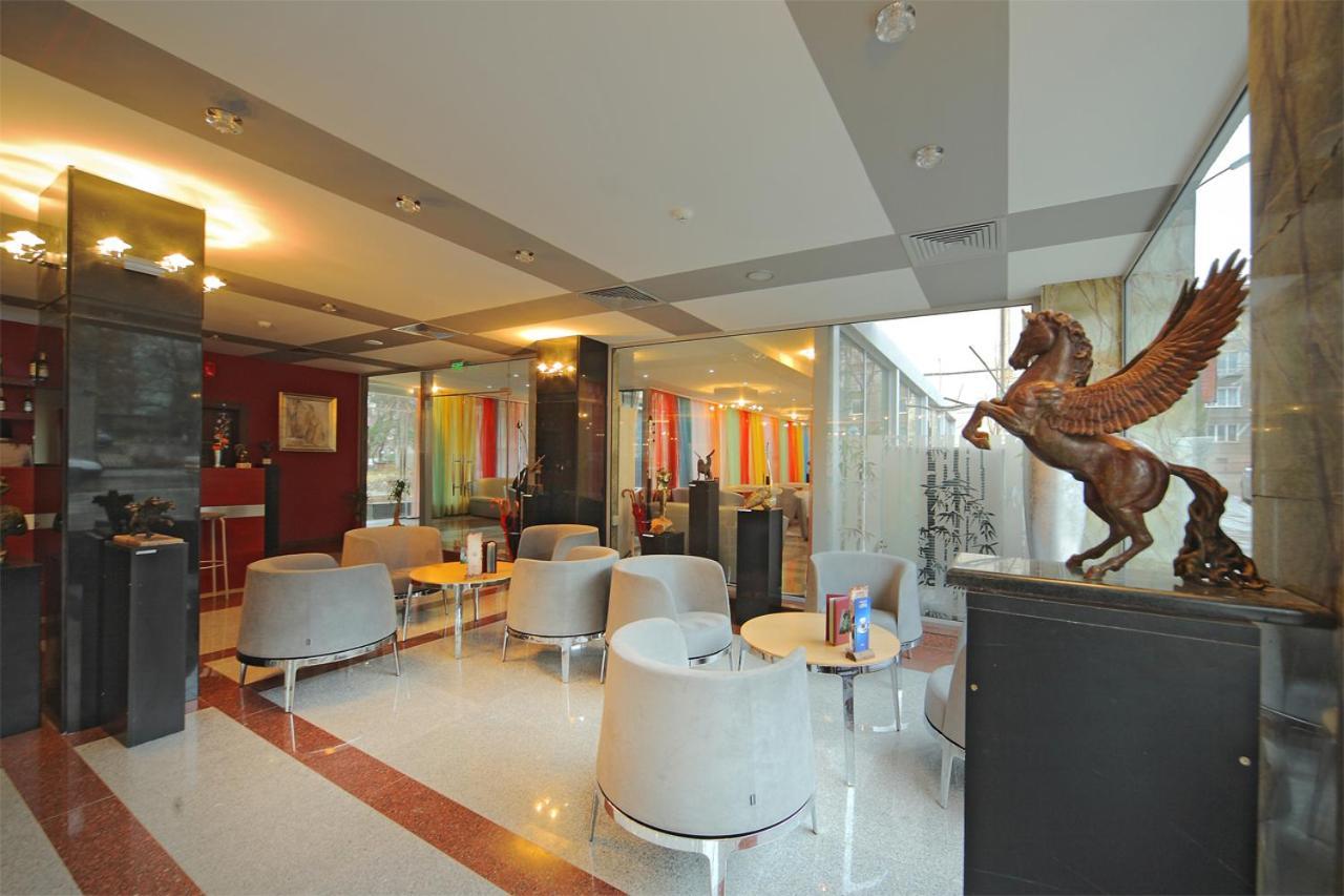 Hotel City Pleven Exterior photo